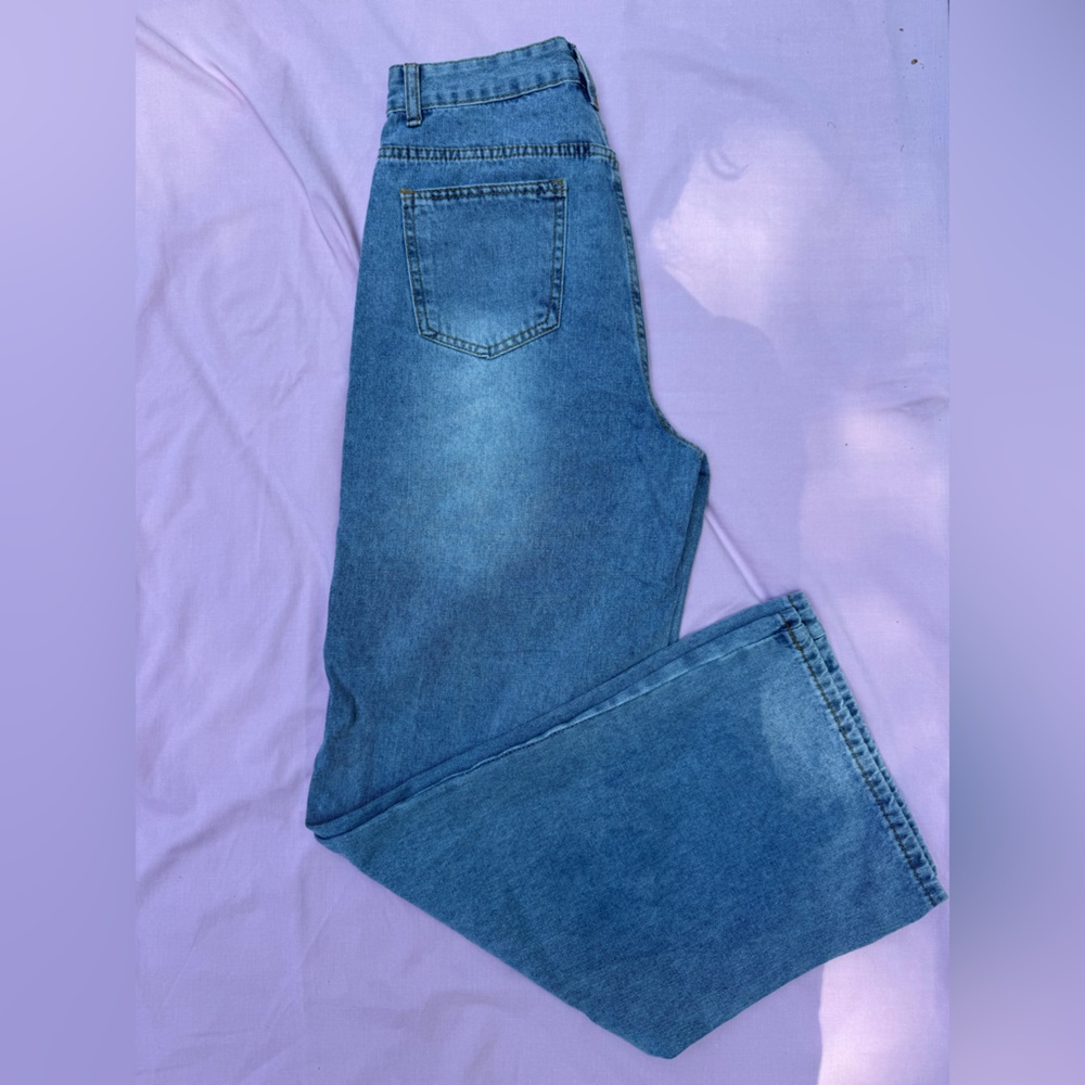 SHEIN Classic Blue Relaxed Womens Jeans